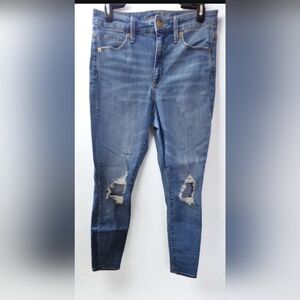 Universal Thread Light Blue Distressed Skinny Jeans